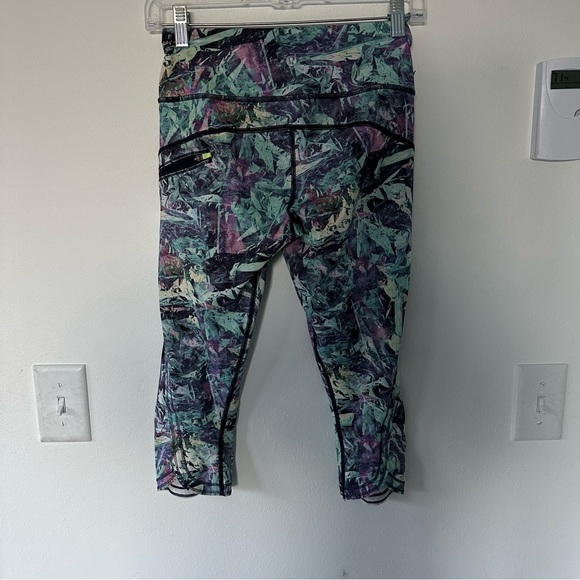 Lululemon Run top speed crop tights iridescent multi size 4 - Picture 2 of 5